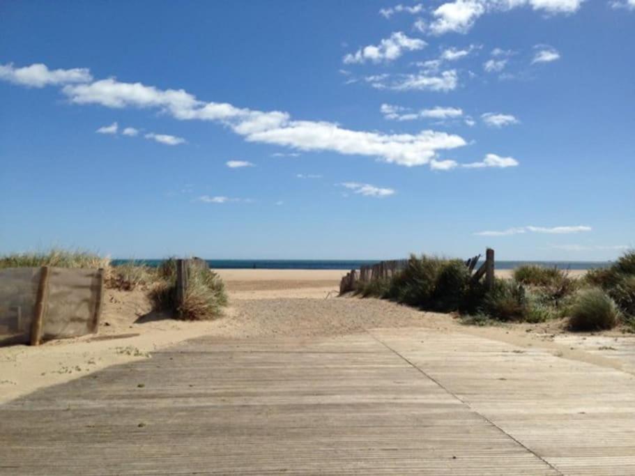 Appartement Proche De La Plage Saint-Pierre-la-Mer  ภายนอก รูปภาพ